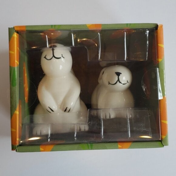 Easter Salt & Paper & Wine Bottle Holder - Picture 5 of 9